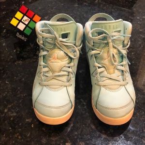 Girls Nike Air Jordan Retro 6